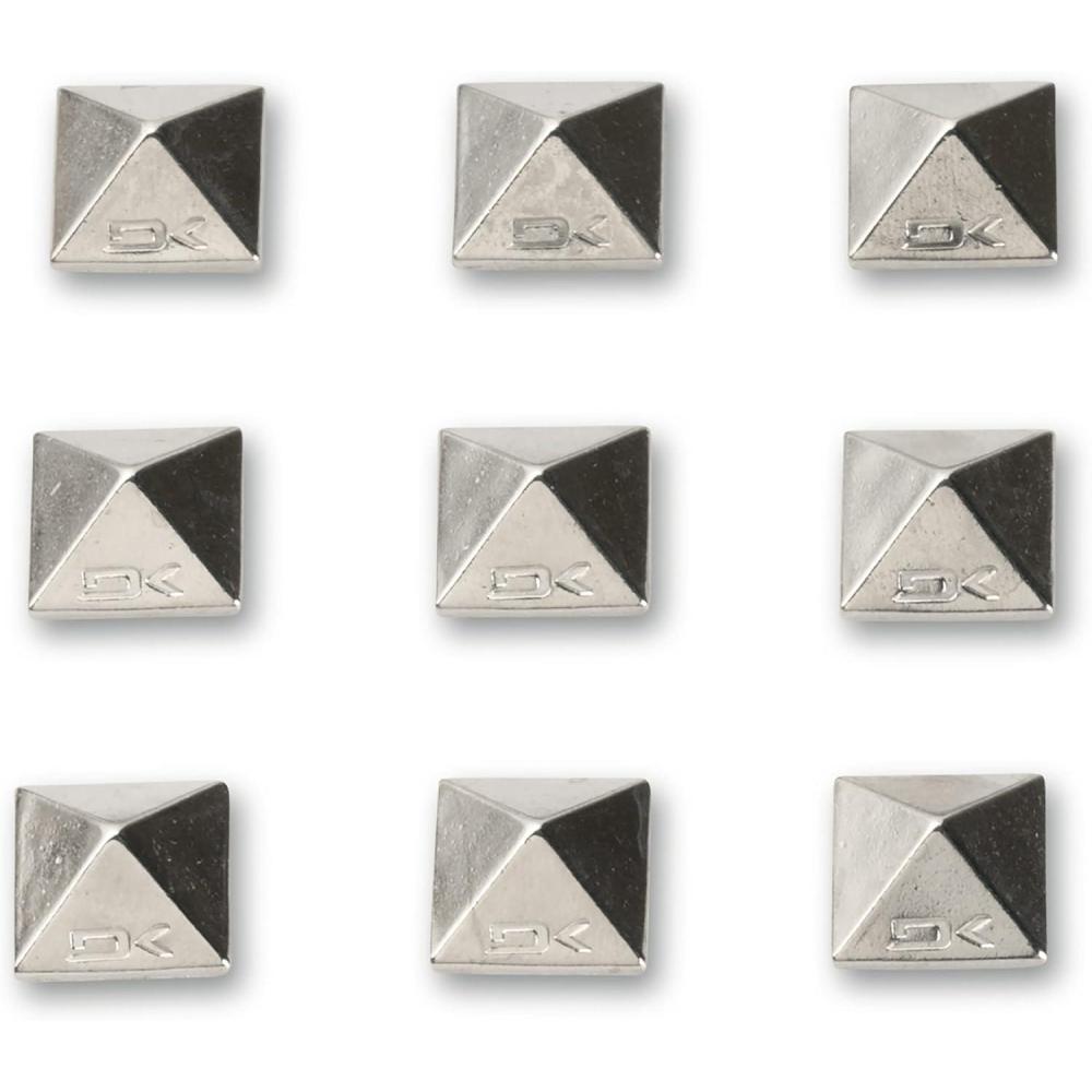 image:imagePyramid Studs Snowboard Stomp PadChrome